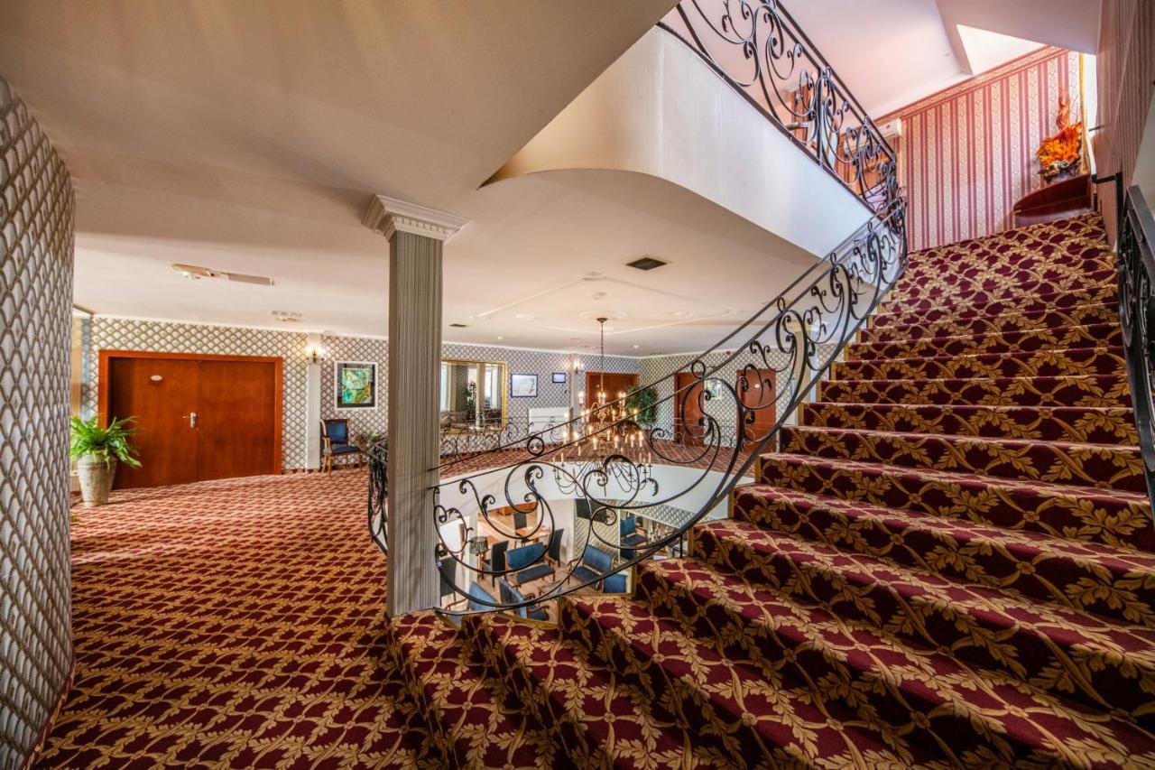 Duna Relax Hotel Рацкеве Экстерьер фото