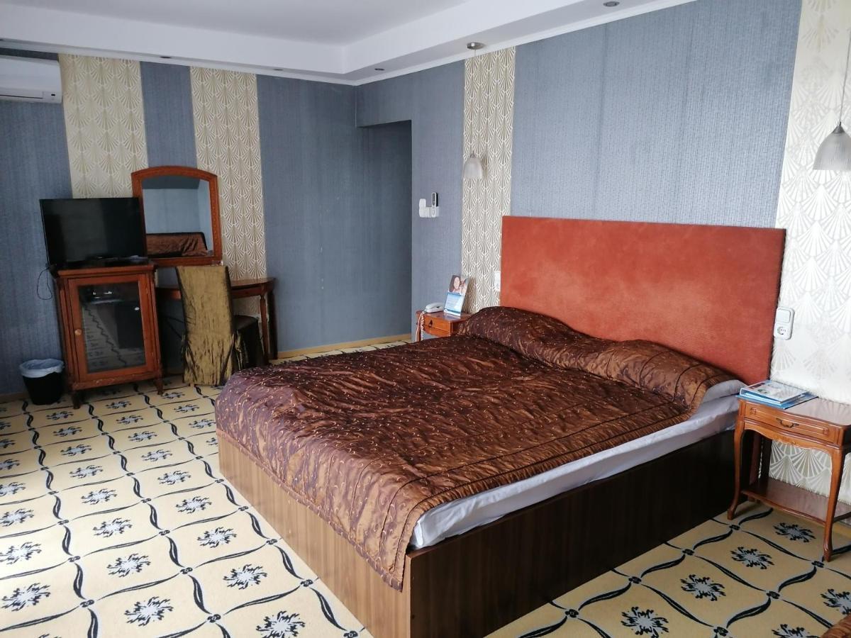 Duna Relax Hotel Рацкеве Экстерьер фото